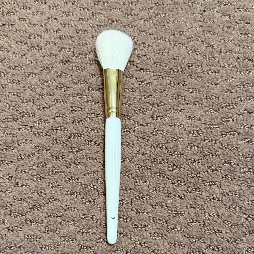 Wayne Goss Blusher Brush - Picture 2 of 5